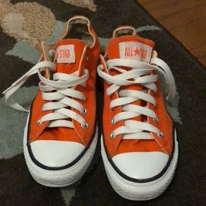Orange converse all star size 7 women’s